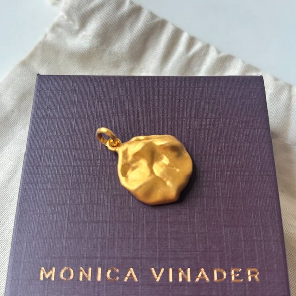 NEW in BOX Monica Vinader Gold Vermeil Amy Powney Cast Keshi Pearl Pendant Charm - Picture 1 of 5